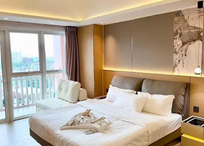 Venice Luxe Canal View, Pool, Kitchen, Canal Mall Access For 3 Guests Only *