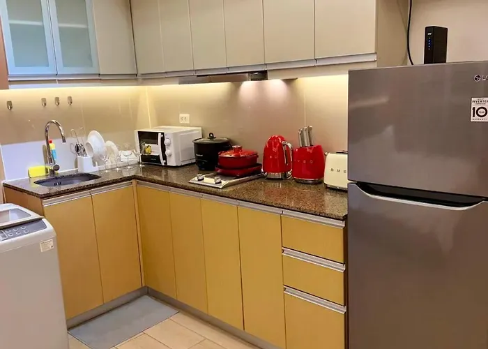 Venice Luxe Canal View, Pool, Kitchen, Canal Mall Access For 3 Guests Only Apartment *