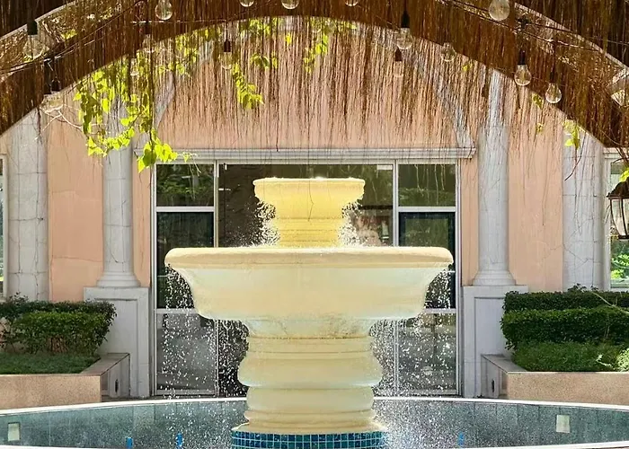 Venice Luxe Canal View, Pool, Kitchen, Canal Mall Access For 3 Guests Only Apartment *