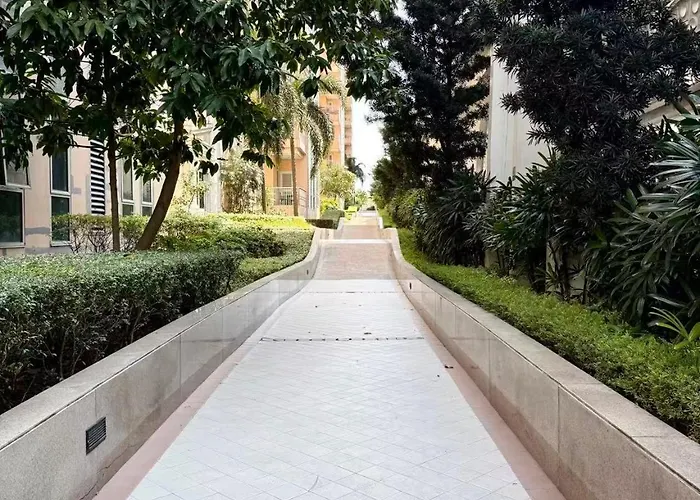 Venice Luxe Canal View, Pool, Kitchen, Canal Mall Access For 3 Guests Only Apartment *